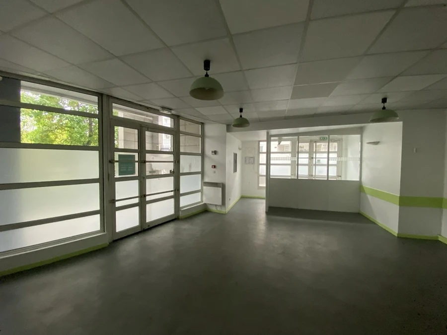 Intérieur local 2 (cantine)