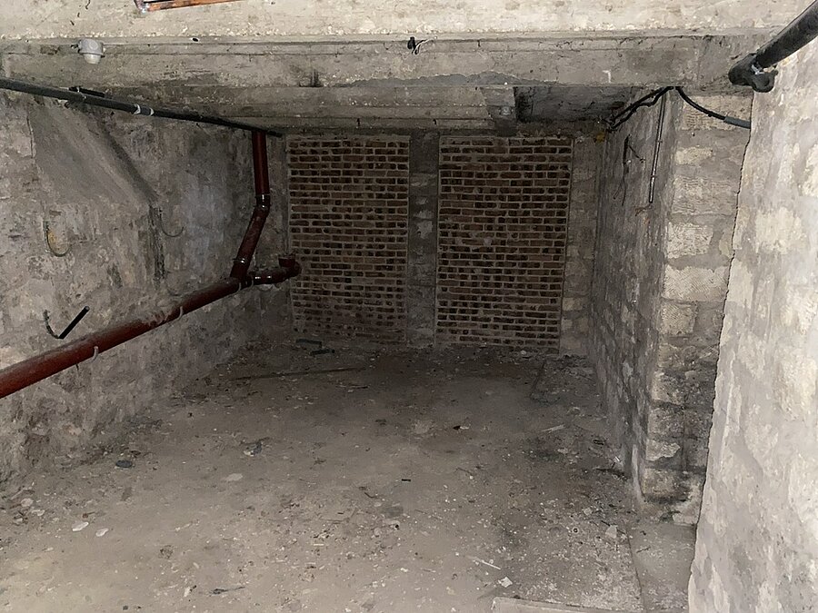 cave au sous-sol