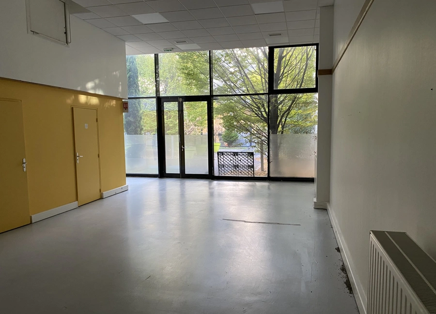 côté cour