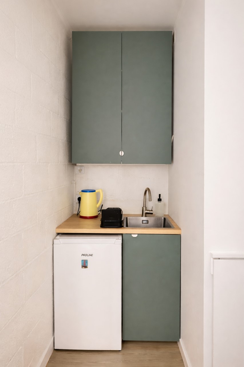 19 rue Charrière 75011 Kitchenette